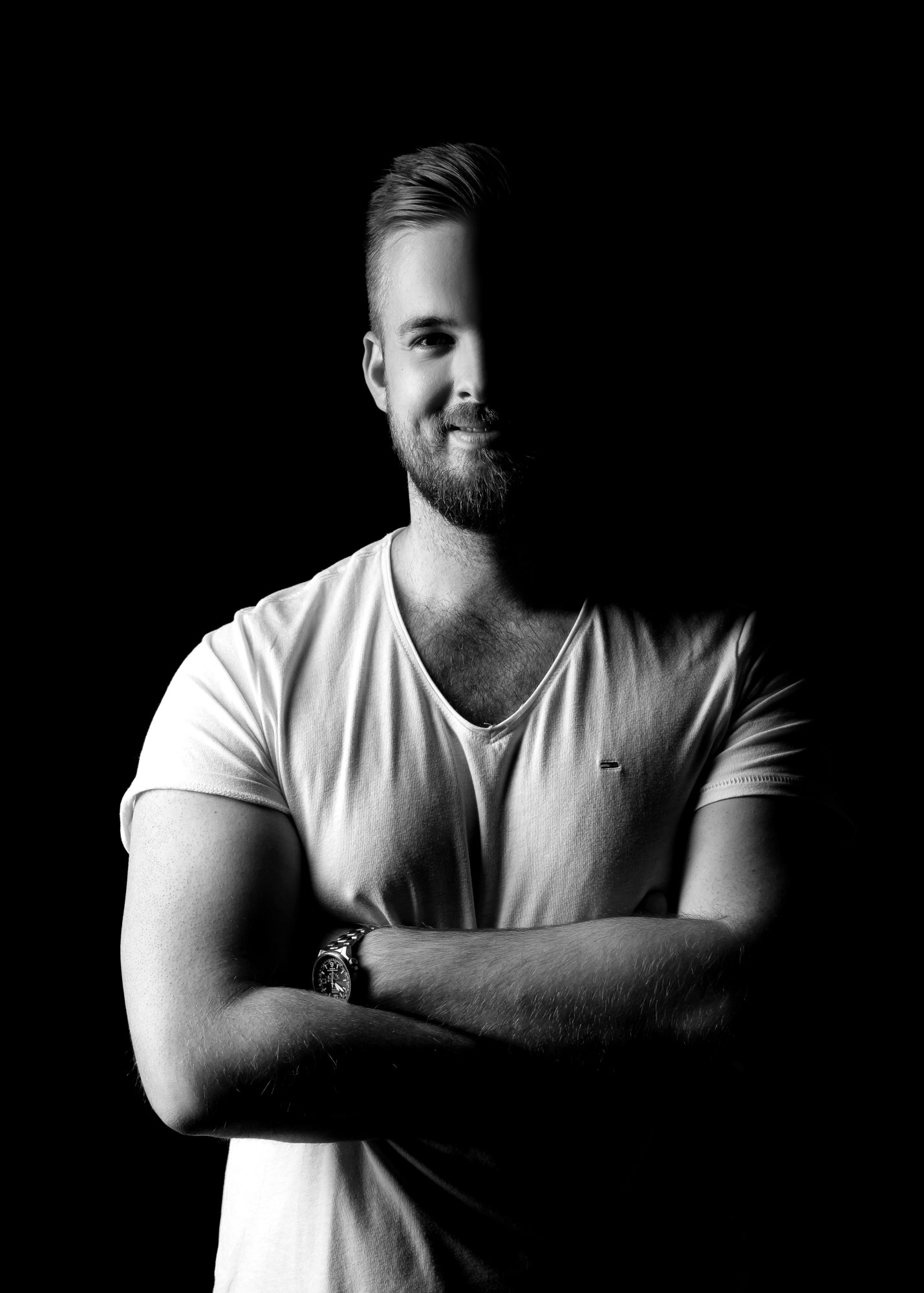 Portraitfotografie Hannover – Männerportrait in Schwarz-Weiß