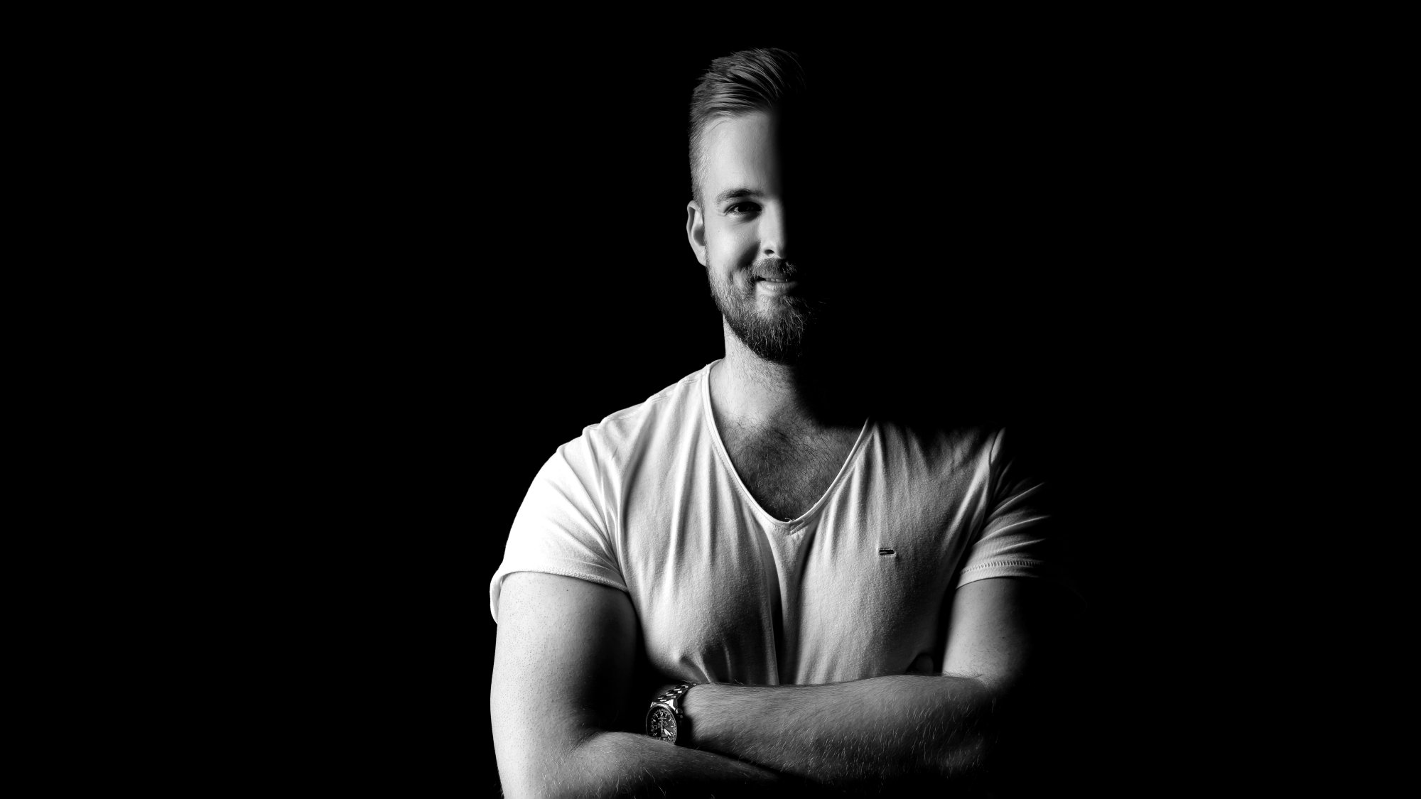 Portraitfotografie Hannover – Männerportrait in Schwarz-Weiß