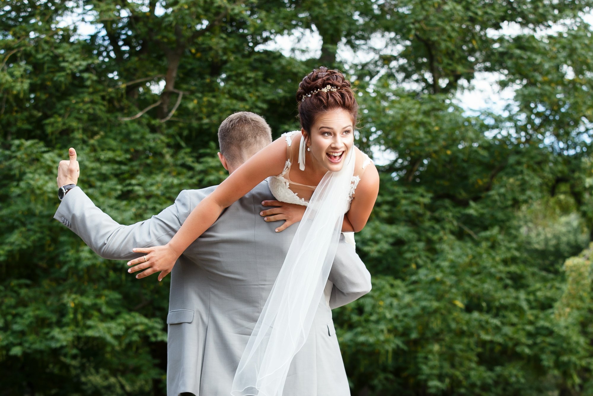 Hochzeitsfotograf Hannover – Brautpaar im Kornfeld
