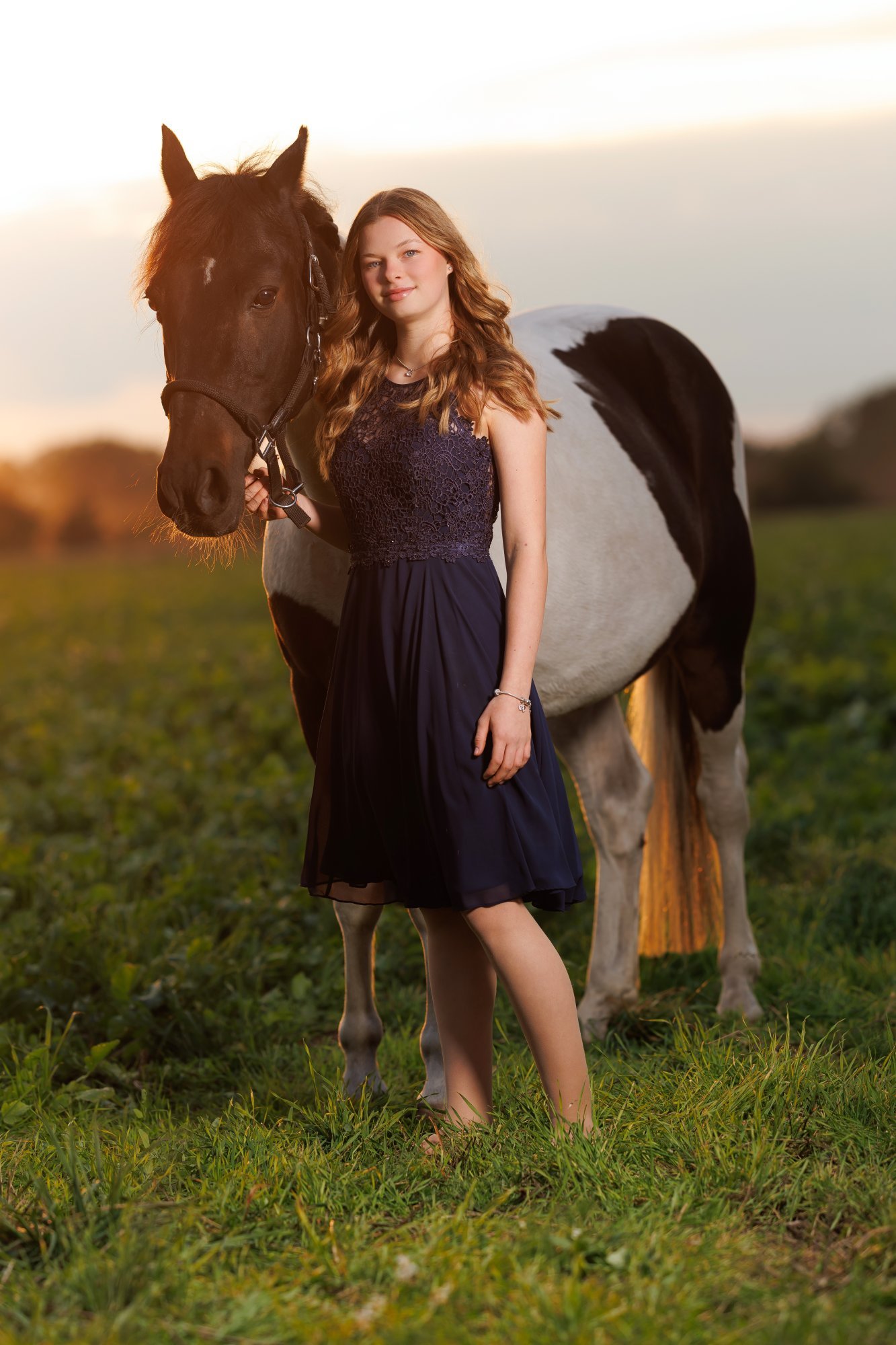 Outdoor-Portrait im Sonnenaufgang – RM Media GmbH