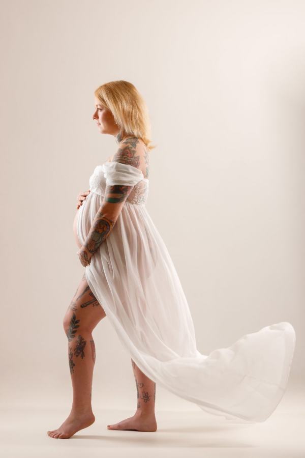 Babybauch-Shooting Hannover – stimmungsvolles Schwangerschaftsportrait